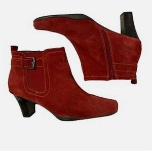 Aerosoles burgundy suede ankle boots size 8